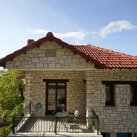 & Apartments-mihail Πανσιόν 3*