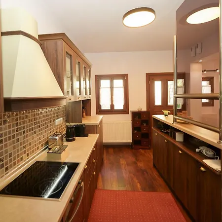 & Apartments-mihail Πανσιόν