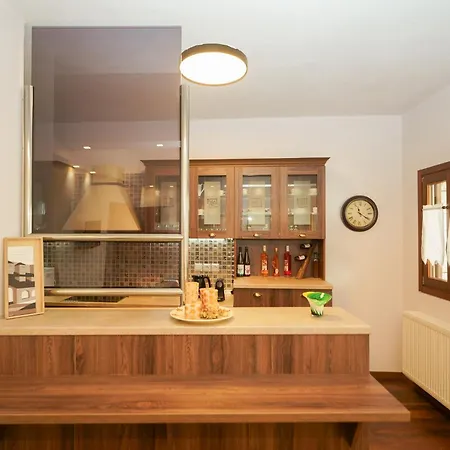 & Apartments-mihail 3* Ελάτη