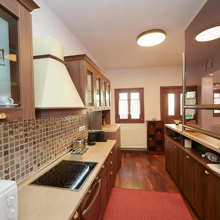 & Apartments-mihail Πανσιόν