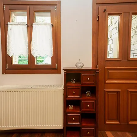 & Apartments-mihail 3* Ελάτη