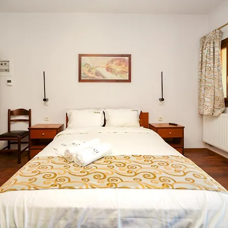 & Apartments-mihail Πανσιόν Ελάτη