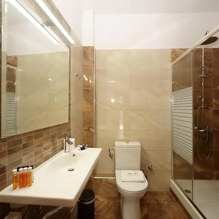 & Apartments-mihail 3*