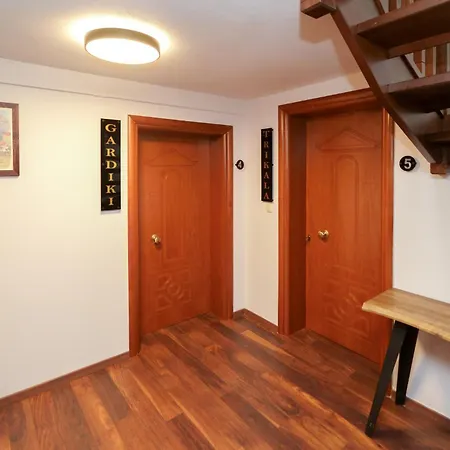 Πανσιόν & Apartments-mihail Ελάτη