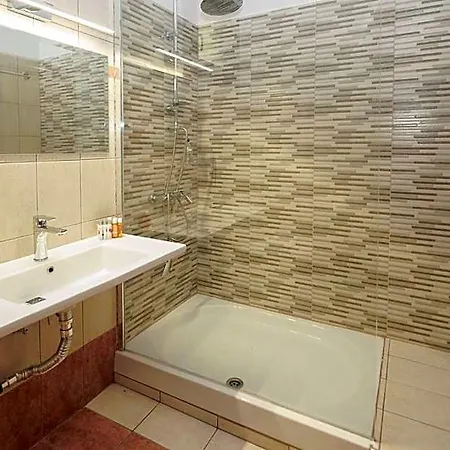 & Apartments-mihail Pensjonat 3*