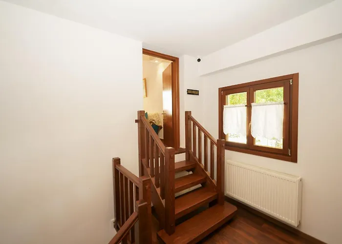 & Apartments-mihail 3*