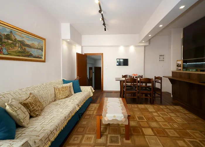 Гостевой дом & Apartments-mihail