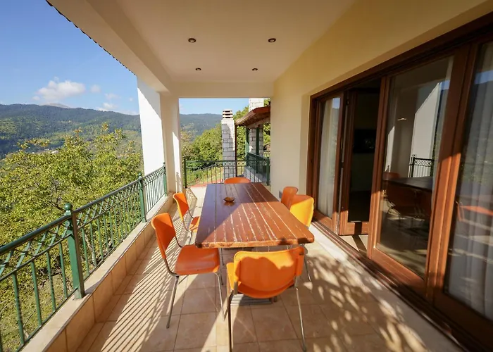 Гостевой дом & Apartments-mihail Elati (Trikala)