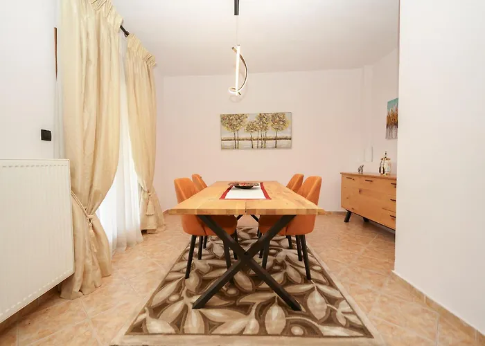 & Apartments-mihail 3*